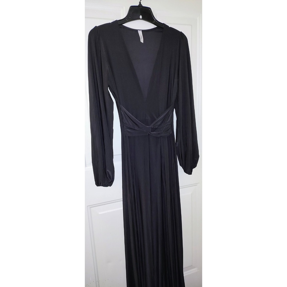 Laqueen Black Gown With Double High Slits Up Front Size Small